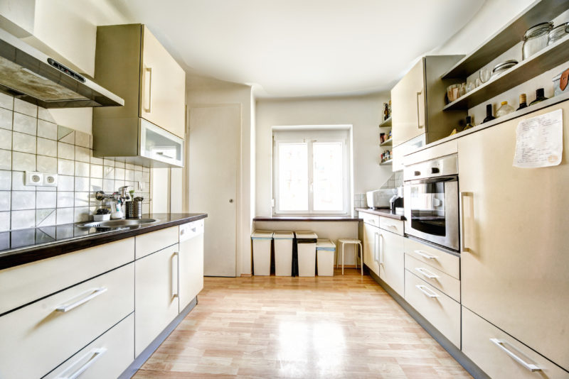 kitchen in 3-person suite